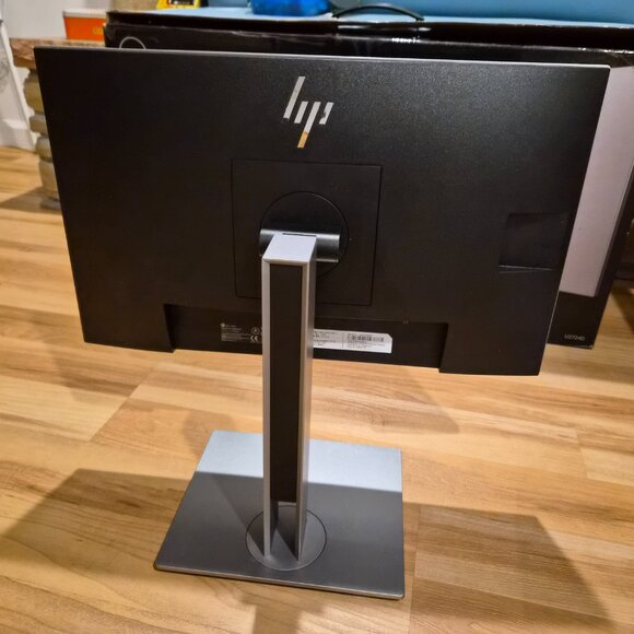 HP EliteDisplay E243i 24-inch monitor - Picture 14 of 15